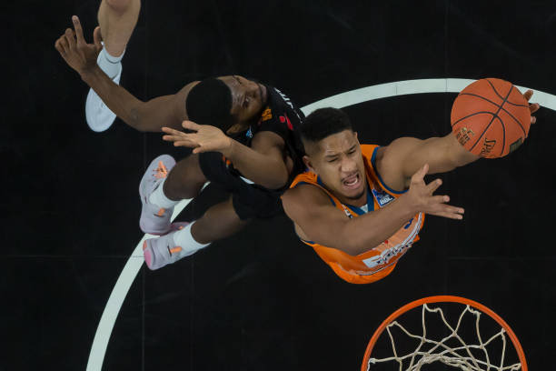 奠定了坚实 奠定了坚实