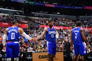 的双轮驱动 的双轮驱动